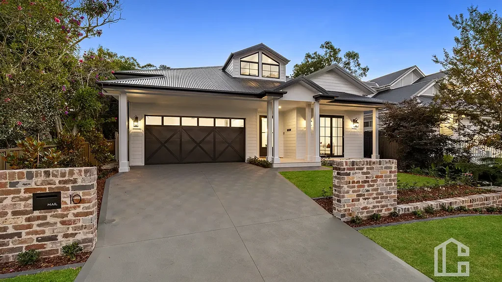 Glenbrook 4Phòng ngủ LACŪNA - A Home that Radiates Luxury, Warmth and Timeless Elegance - Open Home Saturday 25th July, 10.30am - 10.50am