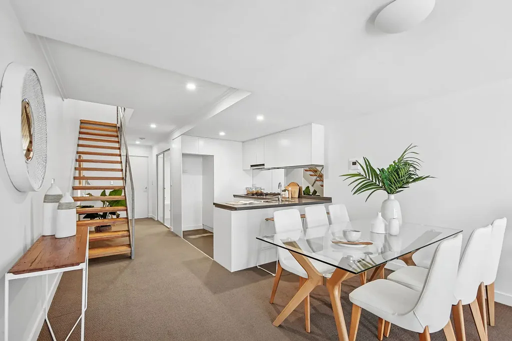 Erskineville 2 Bedroom Designer terrace-style apartment in the award-wining Motto
