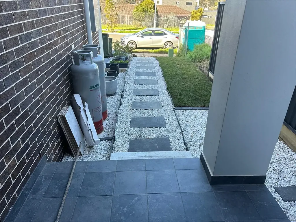 BRAND NEW GRANNY FLAT IN INGLEBURN