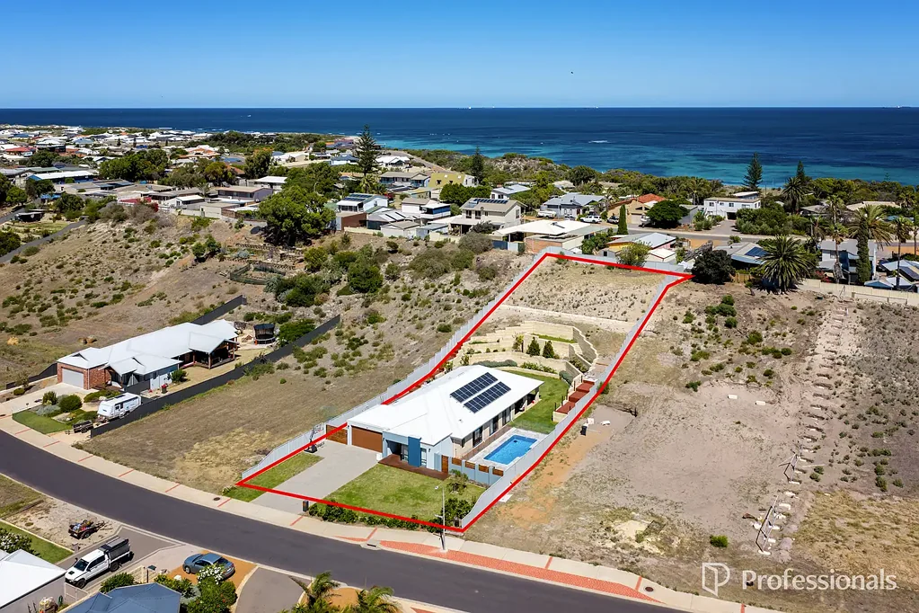 54 Stillwater Avenue, Drummond Cove, WA 6532