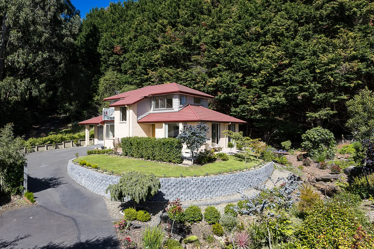 Broad Bay 4房  Beautifully Presented in Broad Bay