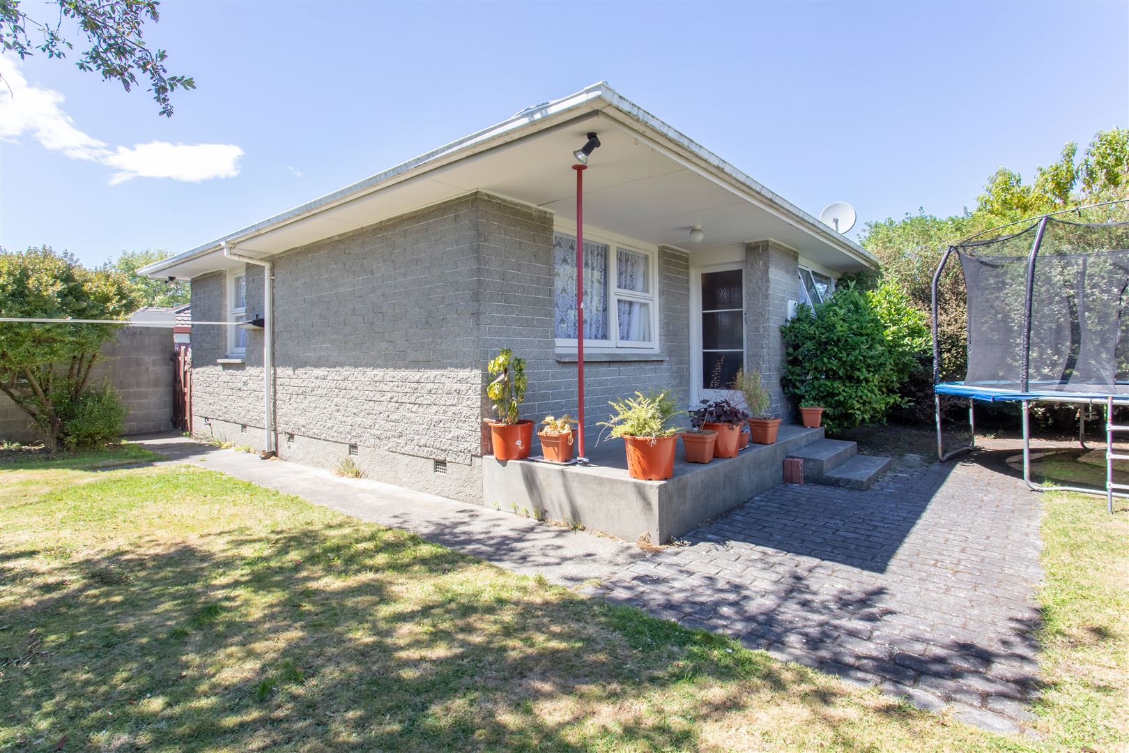 4/8 Leslie Street, Upper Riccarton, Christchurch, 2 कमरे, 1 बाथरूम