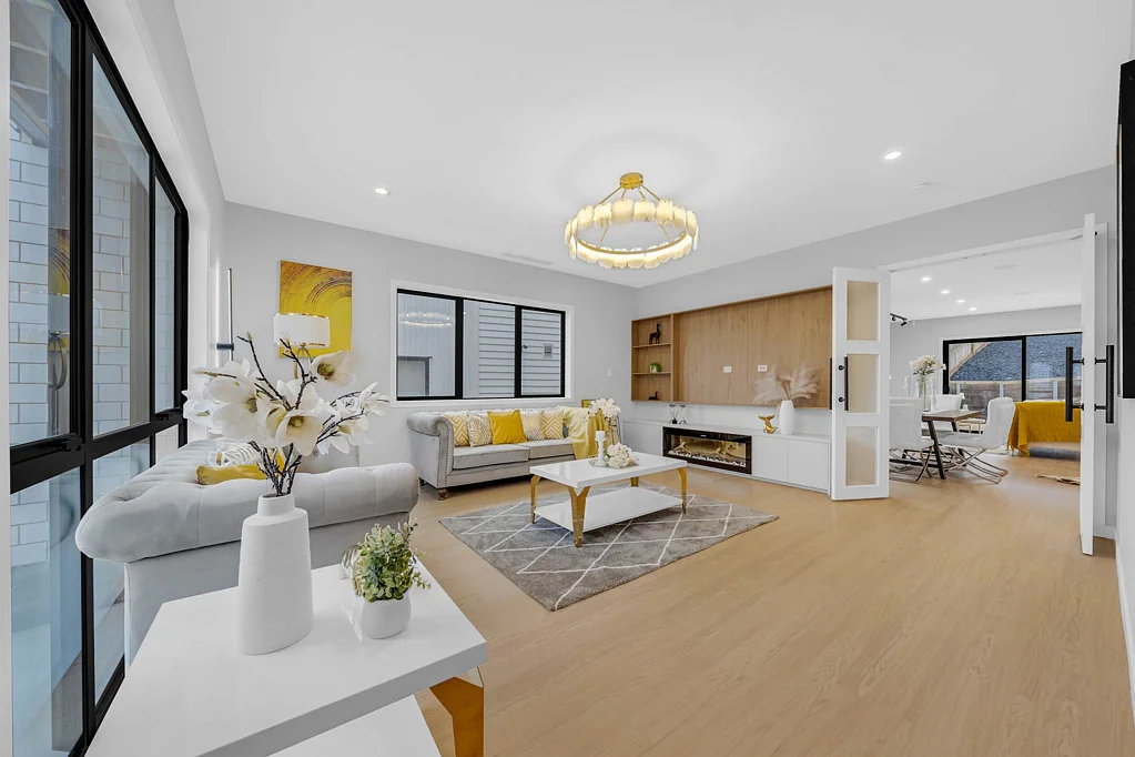 Flat Bush 7房 全新双层住宅！建筑面积约362㎡，多代同堂家庭首选，舒适灵活，交通便利！ New - 362sqm (mol) floor - lots of carpark space