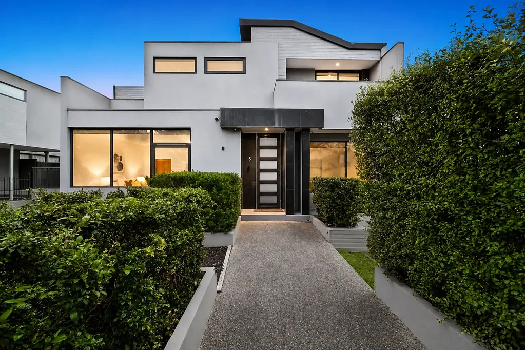 Oakleigh East 4 Slaapkamer The Brief: Unprecedented Scale, Epic Subterranean Living & Ultimate Convenience (No Active Body Corp)