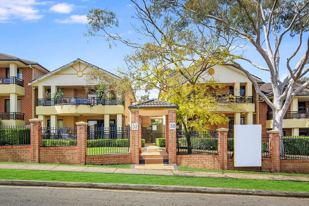 34/78-82 Old Northern Road (32-38 Dobson Crescent), Baulkham Hills, NSW 2153