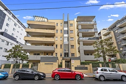 21/8-10 Browne Parade, Warwick Farm