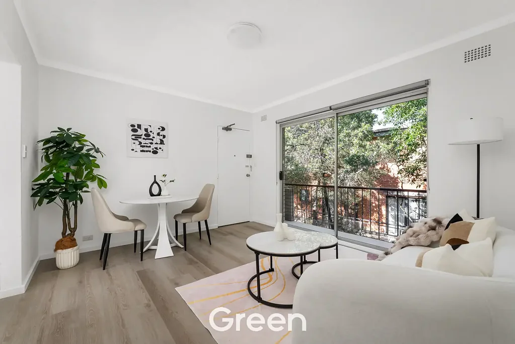 West Ryde 1房  Stylishly Refreshed Unit Offering a Prime Lifestyle Setting