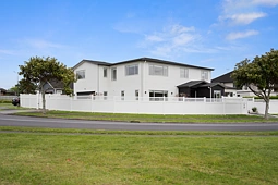 4 Portofino Point, Karaka