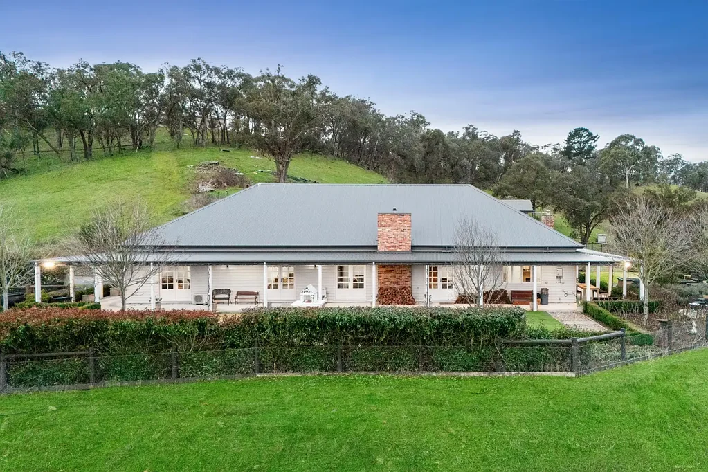 97 Menzies Road, Kangaroo Ground, VIC 3097