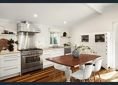 44 Carmel Street, Bardon, QLD 4065, 4房, 2浴, House