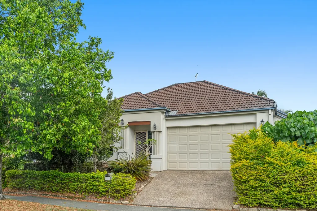 18 Pine Valley Drive, Robina, QLD 4226
