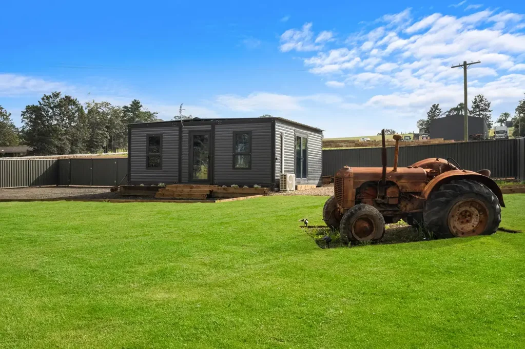 PICTURESQUE LOCATION & RURAL VIEWS