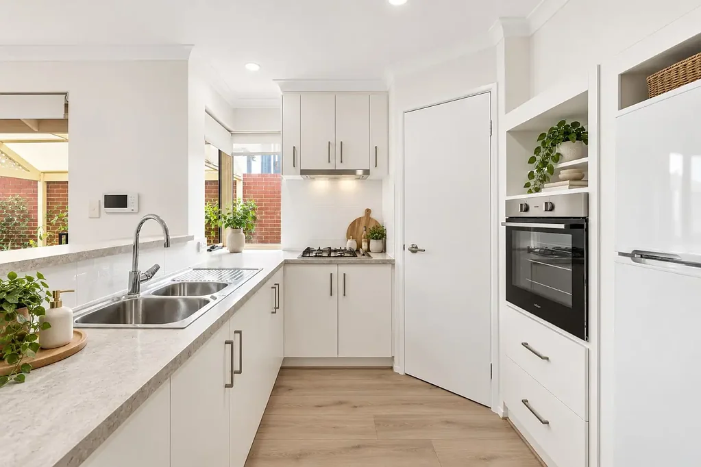 Carine 2Kwarto TRANQUIL OVER-55 VILLA IN A HIGH-VALUE LOCATION