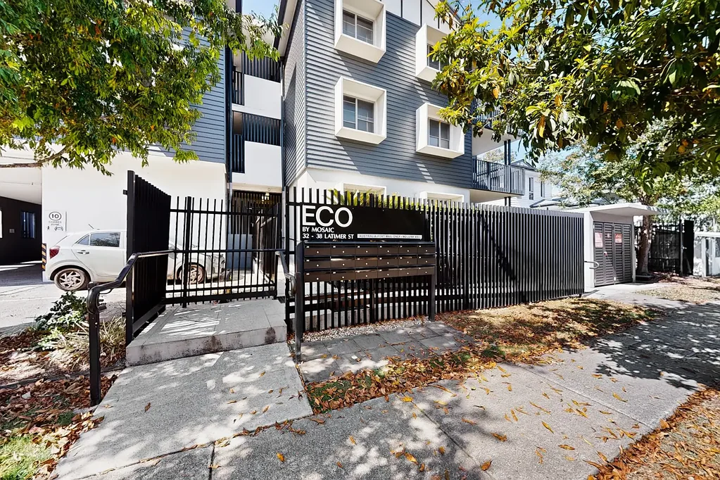 Holland Park 2બેડરૂમ Private courtyard - spacious 2-bedroom apartment - Quiet location