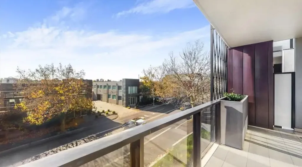 Sophisticated Living in the Heart of Surrey Hills
