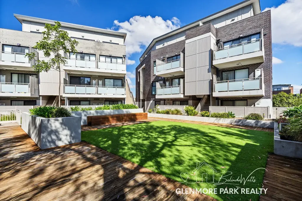 Glenmore Park 3 Slaapkamer Spacious and Views !