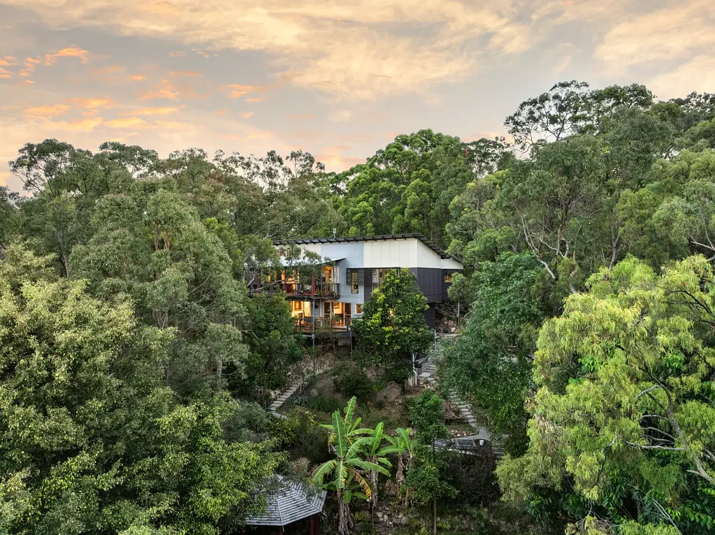 Valdora 4房  Private Low Maintenance Small Acreage with Sweeping Coastal Views