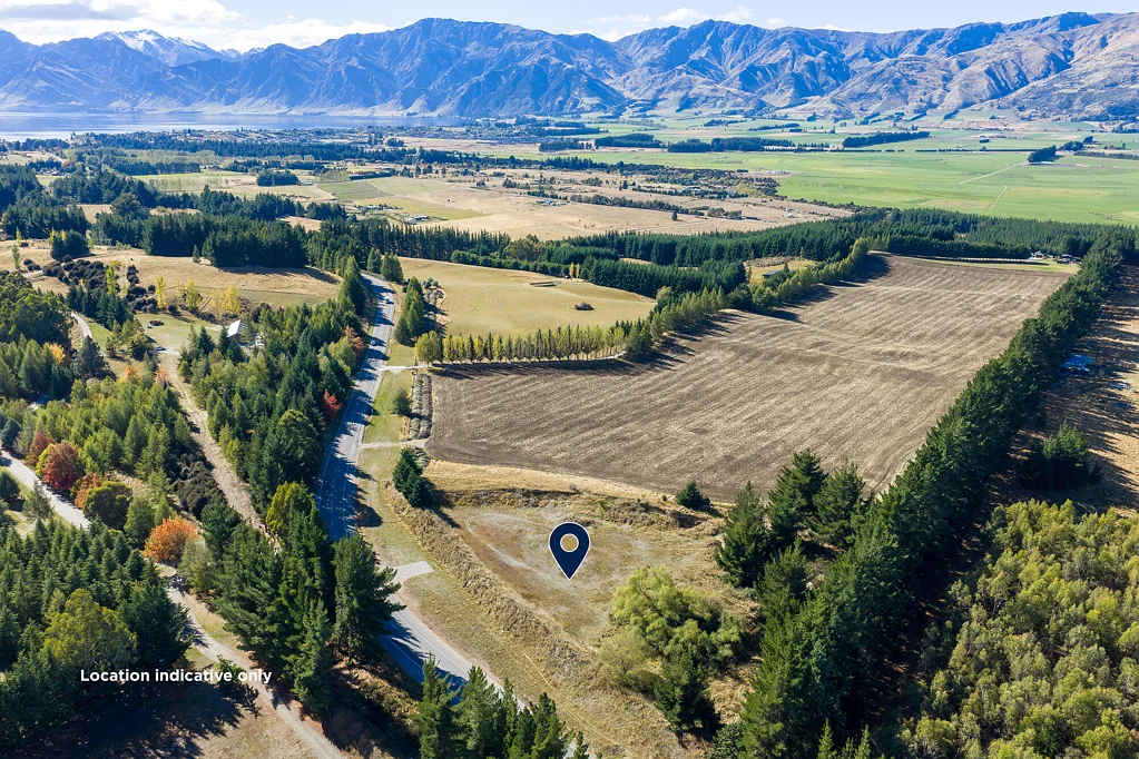 Lake Hawea Generous landholding of possibility