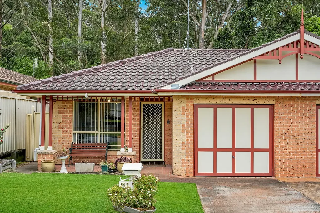 Erina 3ਬੈੱਡਰੂਮ Easy-Care Level Living in an Ultra-Convenient Location