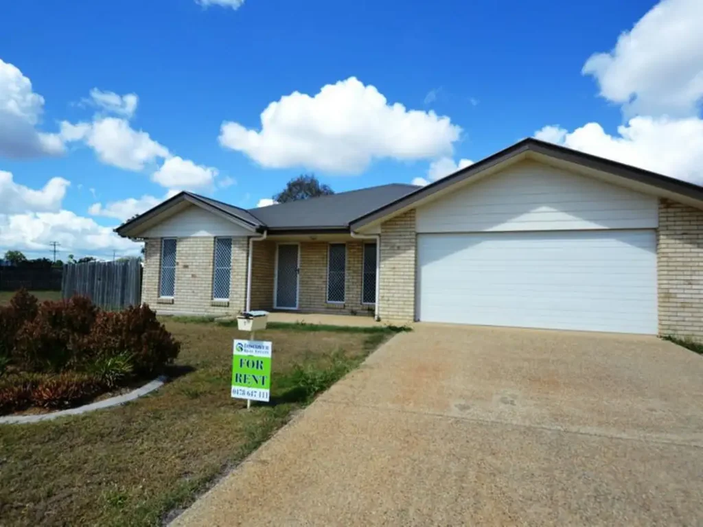 Spacious Home, Quiet Location! 🏡