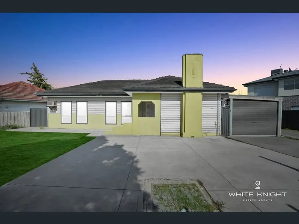 Spacious 4-Bedroom Home in Prime Albion Location
