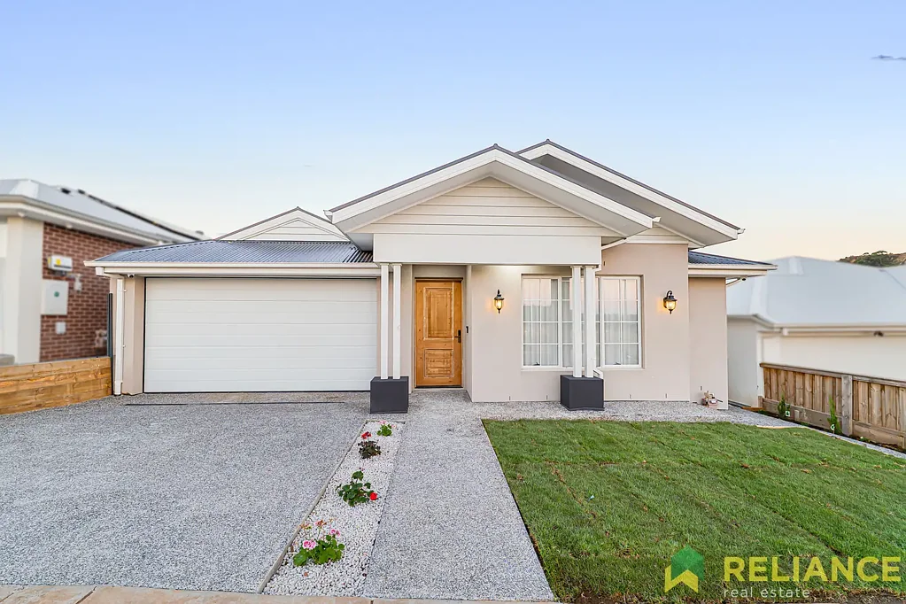 Maddingley 4 Bedroom Brand New Luxury Living with Phenomenal Views