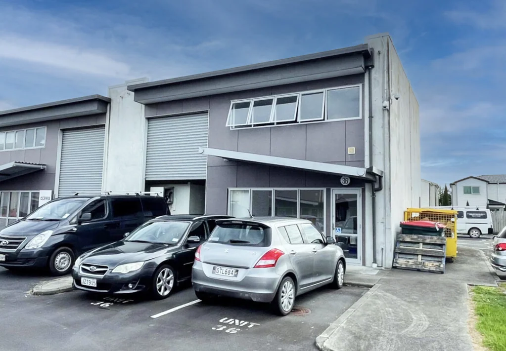 Manukau Tilt Slab Industrial - Well Located in Complex