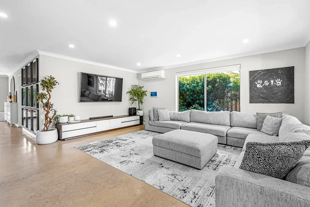 9 Hellfire Drive, Darch, WA 6065