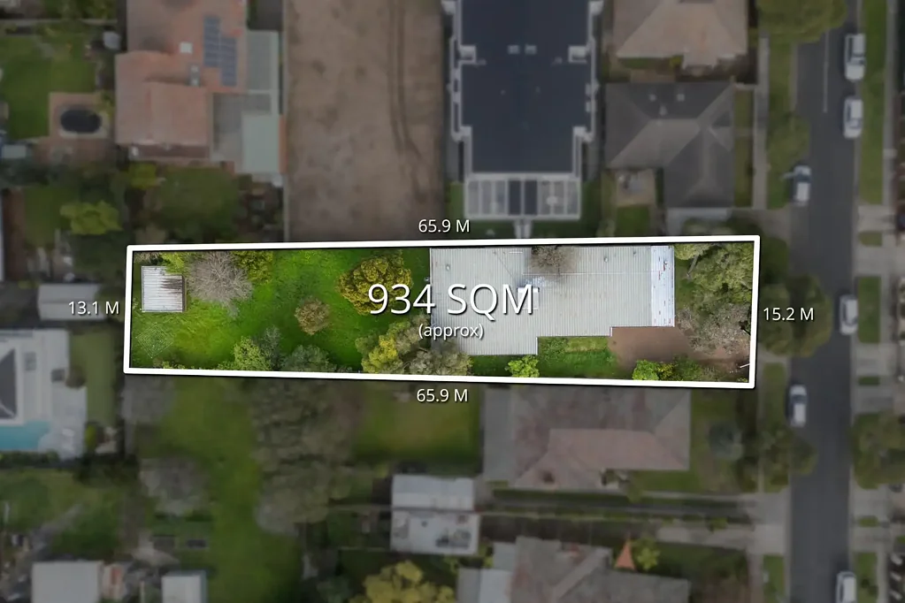 Bentleigh East 4Kwarto A Grand 934m² Opportunity - APPROVED 6-DWELLING TOWNHOUSE DEVELOPMENT