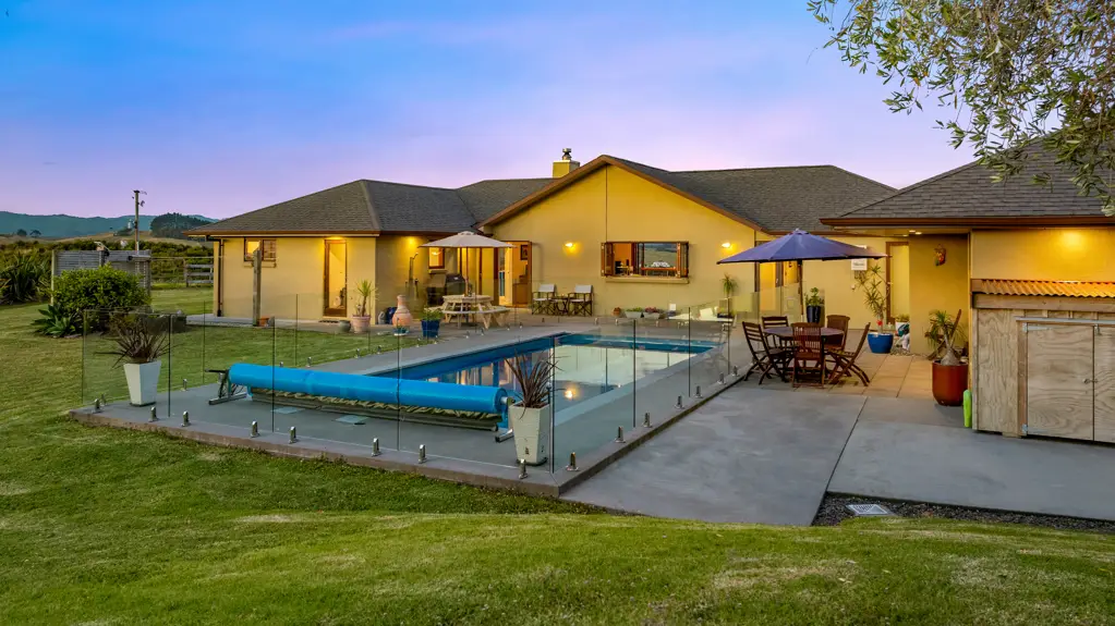 Warkworth 3房  Relaxed Rural Living – Present All Offers