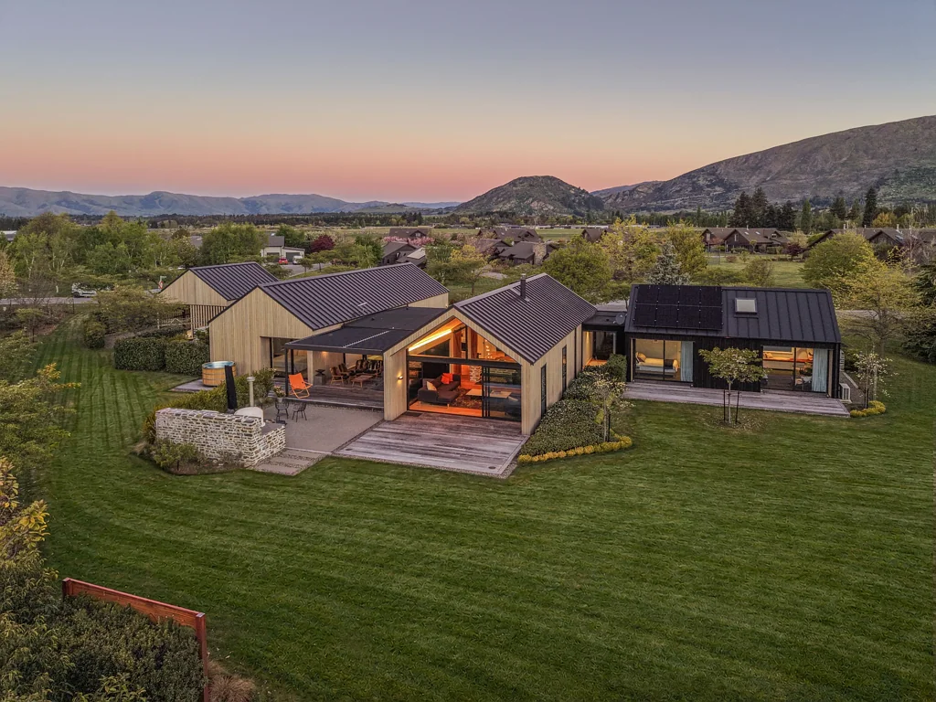 Wanaka 4房  Contemporary design meets established lifestyle