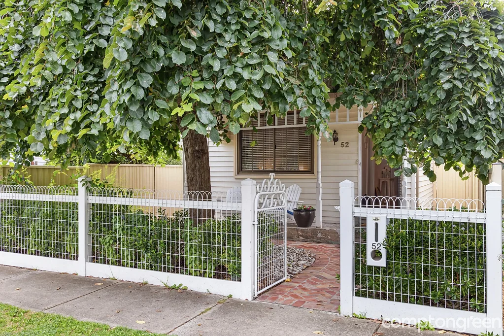 52 Mirls Street, Newport, VIC 3015