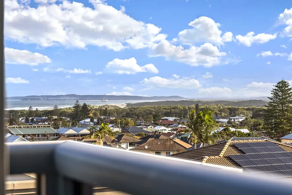 Redhead 3 Bedroom An Ocean View and Lifestyle-Led Location – This Stylish Duplex is a Winner