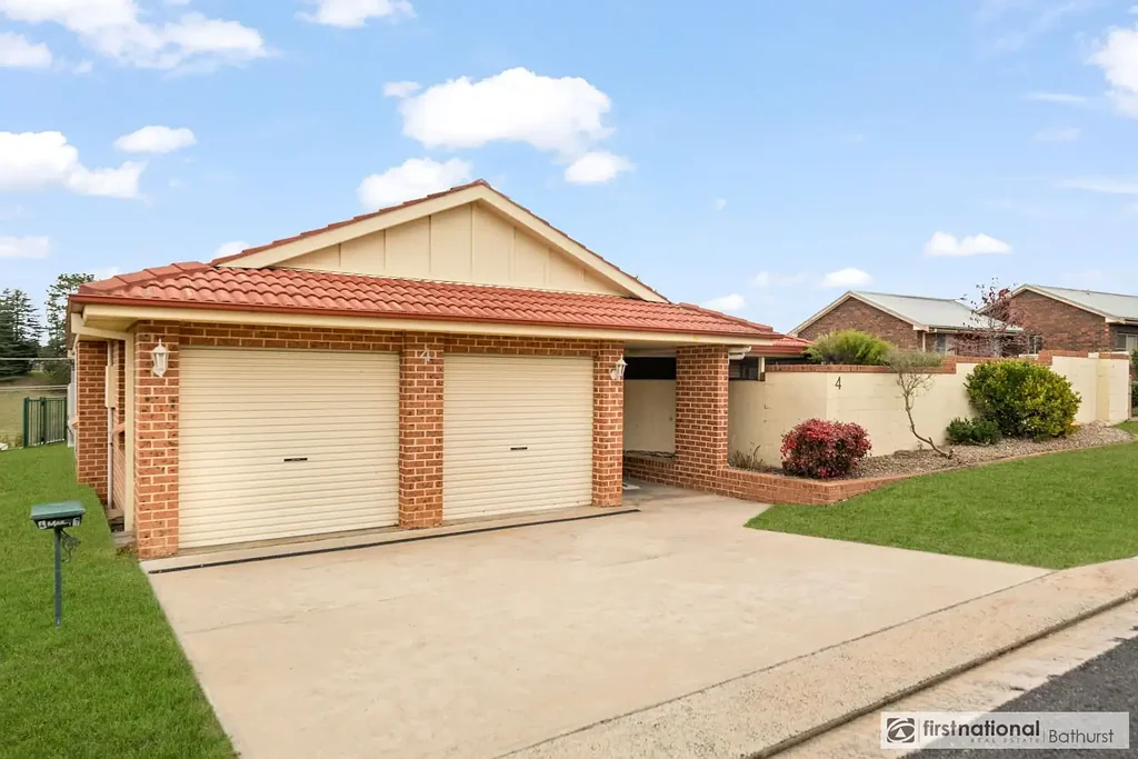 Kelso 4 Slaapkamer Spacious & Elevated Home - Move in Ready!