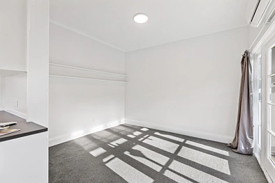 Updated 1 Bedroom Unit