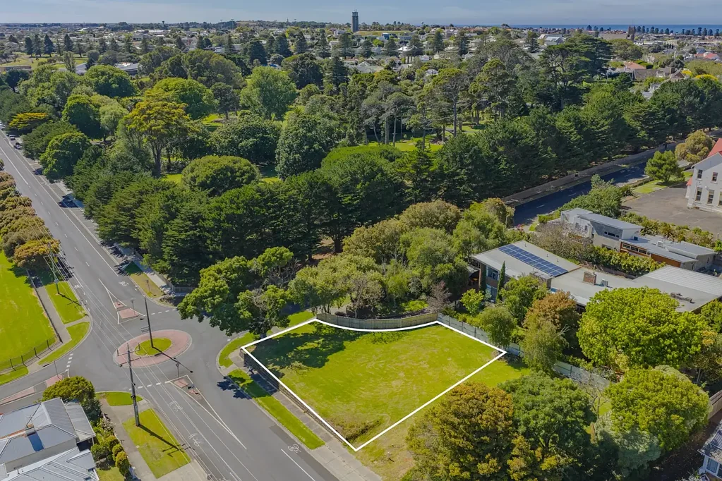 Warrnambool Build your future in a prime central location