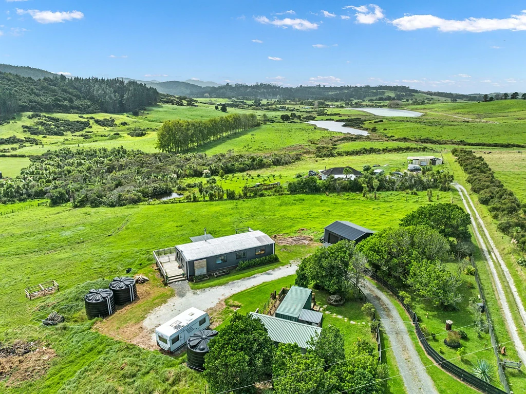 Kaiwaka 3chambre What a Wonder'ful' View and Lifestyle!