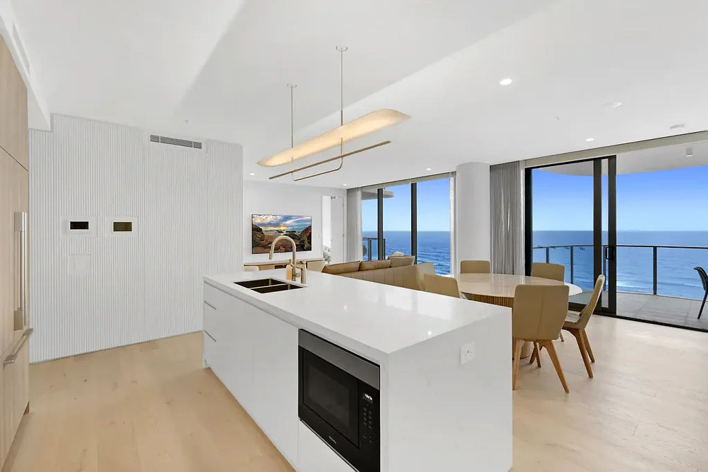 Luxury Apartment Enriched with Protected Ocean Views - Furnished