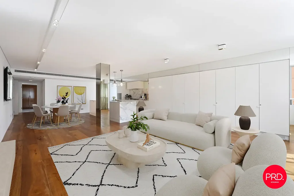 OVERSIZED TWO BEDROOM APARTMENT IN AN UNBEATABLE LOCATION!
