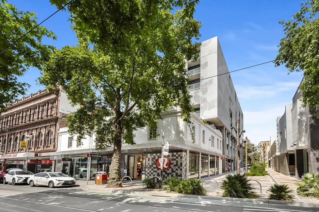 Prahran 1ਬੈੱਡਰੂਮ ‘Rue de Chapel’ – Sensational lifestyle and city views.