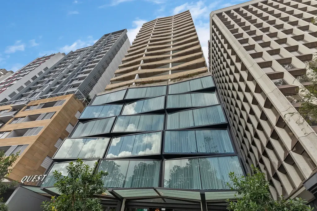 North Sydney 行政工作室：时尚、舒适与无与伦比的便利 Executive Studio Offering Style, Comfort and Unbeatable Convenience