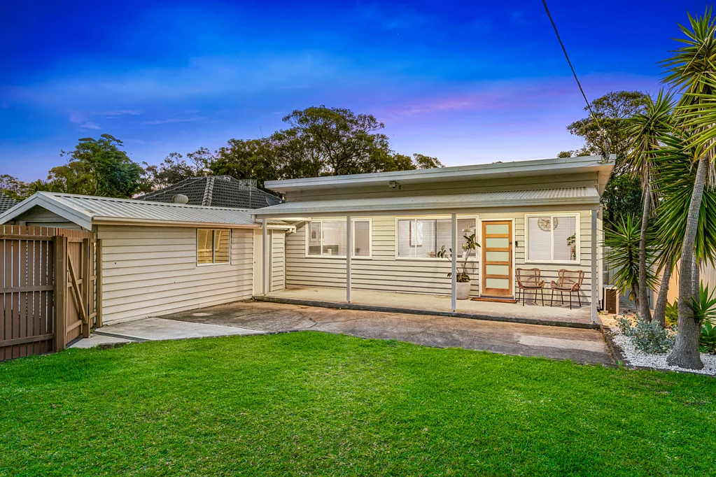 983 The Entrance Road, Forresters Beach, NSW 2260