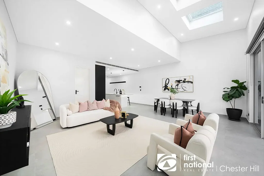 Chester Hill 5બેડરૂમ Ultra-Modern Full Brick Duplex | Innovative Design, Unmatched Luxury