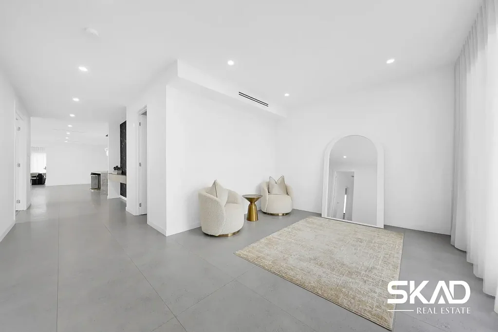 Mickleham 5Kwarto Luxurious Family Home with 2 master and 2 kitchens!!