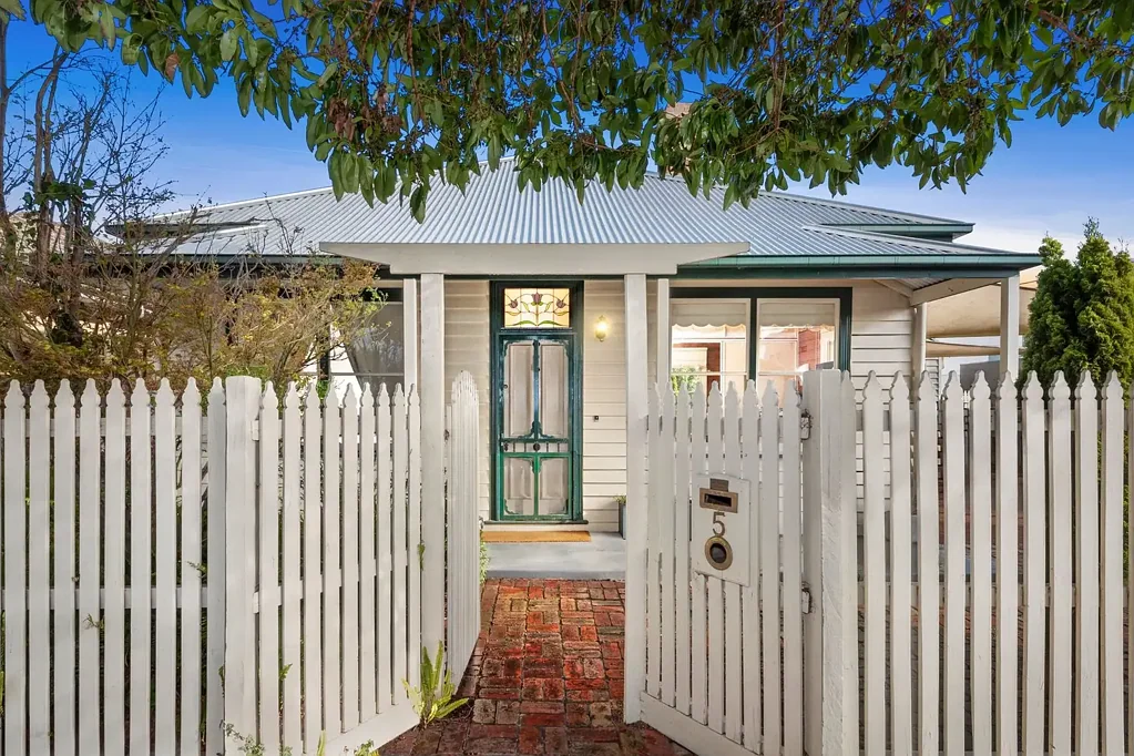 5 Noble Street, Newtown, VIC 3220