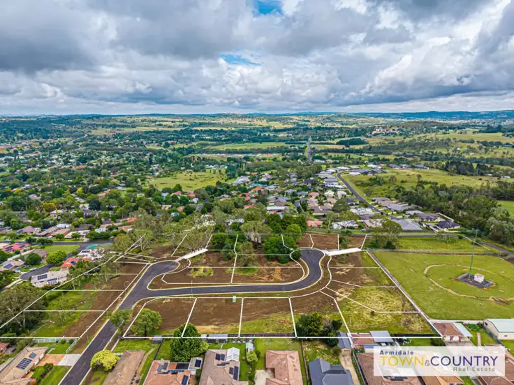 Armidale 16 Eric Avenue