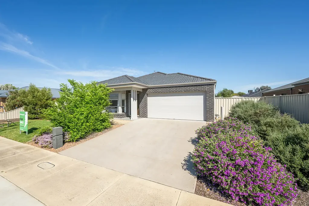 Mooroopna 4कमरा Modern Living in a Peaceful Mooroopna Pocket!