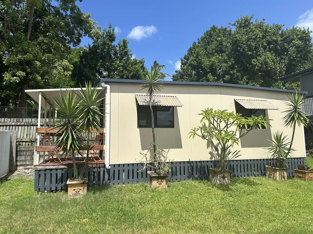 Furnished Granny Flat in Annerley!