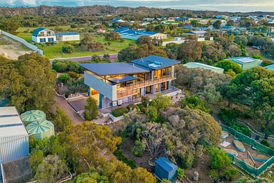 Coffin Bay 3房  Exceptional Home in Coffin Bay