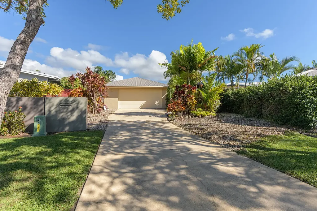 Port Douglas 4कमरा Generous house on a generous block of land.